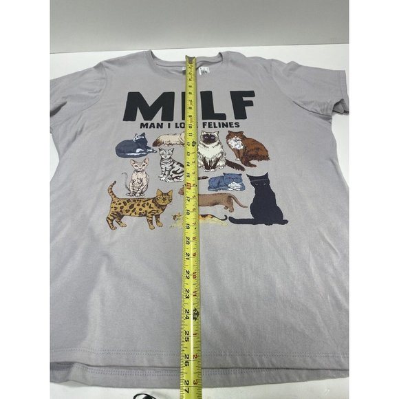 MILF T-Shirt "Man I Love Felines" Cat Funny Graphic Tee, Women’s XL Brand New - Picture 6 of 7